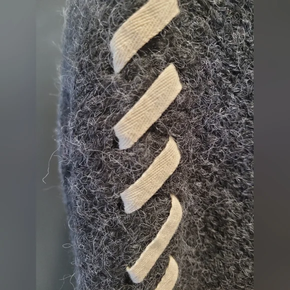 HL AFFAIR Sweater. Size: L - Picture 4 of 14